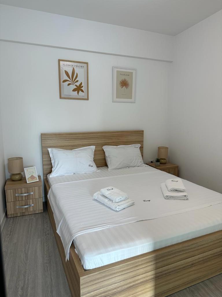 Cozy Holidays In Center Of Suceava Esplanada Kültér fotó